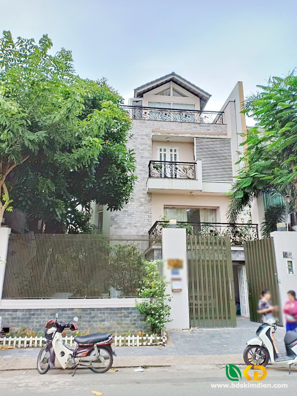 Bán biệt thự mặt tiền đường Lê Văn Lương xã Phước Kiển huyện Nhà Bè